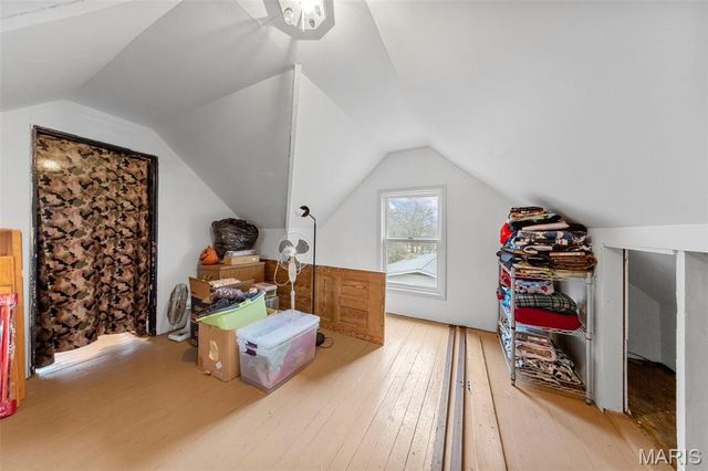 1144 Hudson Road, St Louis, MO 63135