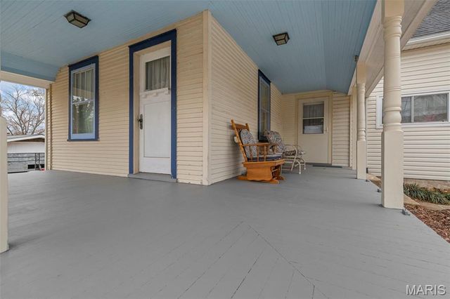 1144 Hudson Road, St Louis, MO 63135