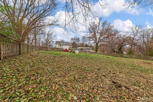 1144 Hudson Road, St Louis, MO 63135