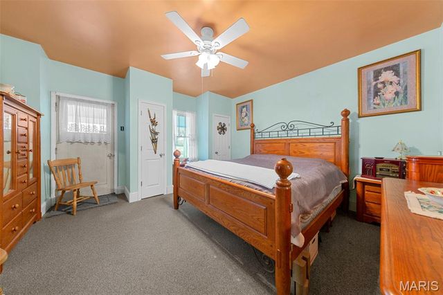 1144 Hudson Road, St Louis, MO 63135