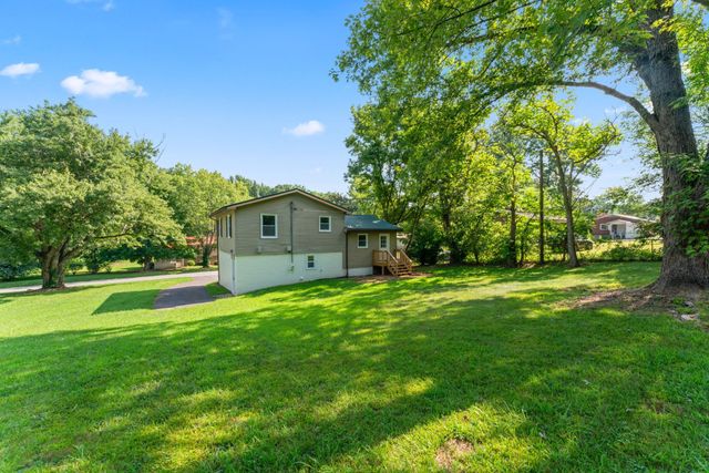 132 Hoover Dr, Mcminnville, TN 37110