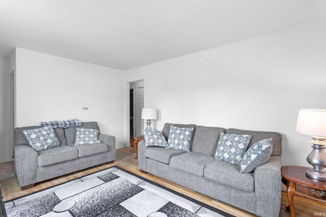 2806 Milburn Boulevard, Mishawaka, IN 46544