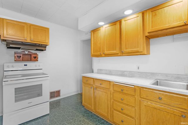 2806 Milburn Boulevard, Mishawaka, IN 46544