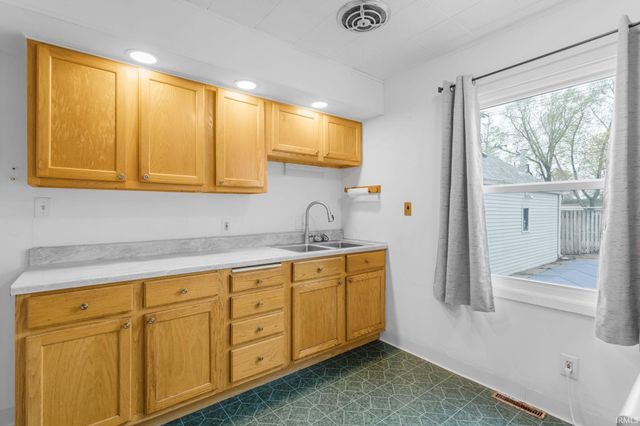 2806 Milburn Boulevard, Mishawaka, IN 46544