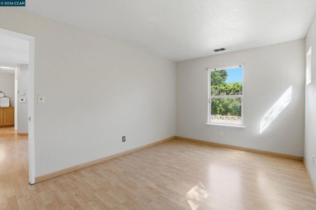 5081 Mesa Ridge Dr, Antioch, CA 94531