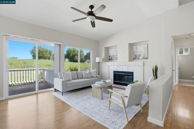 5081 Mesa Ridge Dr, Antioch, CA 94531