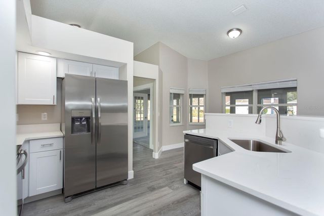 5405 QUEEN VICTORIA DRIVE, Leesburg, FL 34748