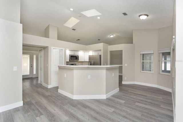 5405 QUEEN VICTORIA DRIVE, Leesburg, FL 34748