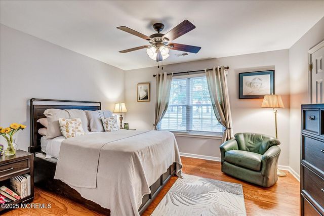 1 Linton Close, Freehold, NJ 07728