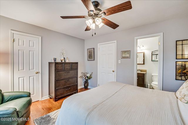 1 Linton Close, Freehold, NJ 07728