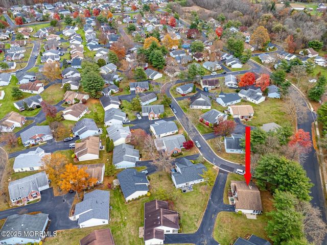 1 Linton Close, Freehold, NJ 07728