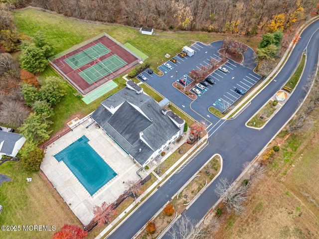 1 Linton Close, Freehold, NJ 07728