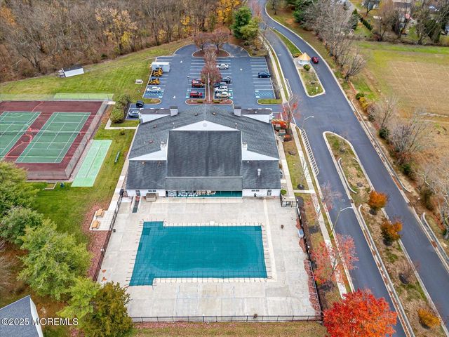 1 Linton Close, Freehold, NJ 07728