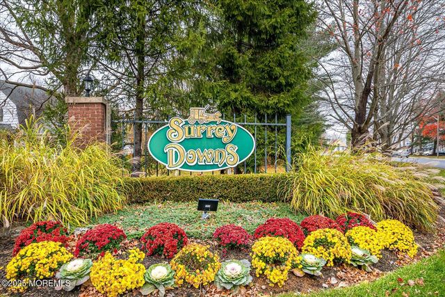 1 Linton Close, Freehold, NJ 07728