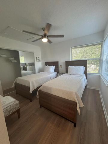 1136 Staghorn Street, Wellington, FL 33414