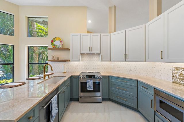 1106 Sand Drift Way A, West Palm Beach, FL 33411