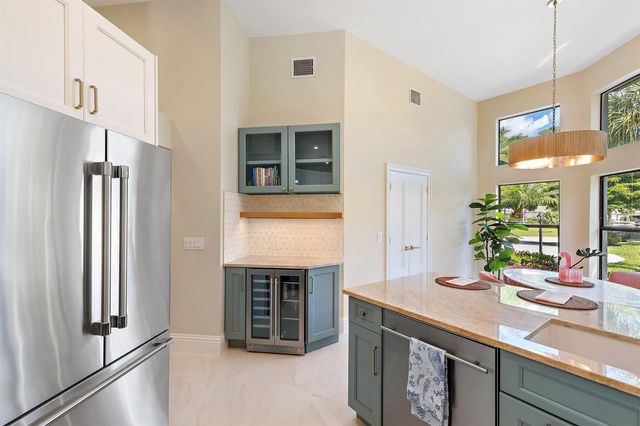 1106 Sand Drift Way A, West Palm Beach, FL 33411