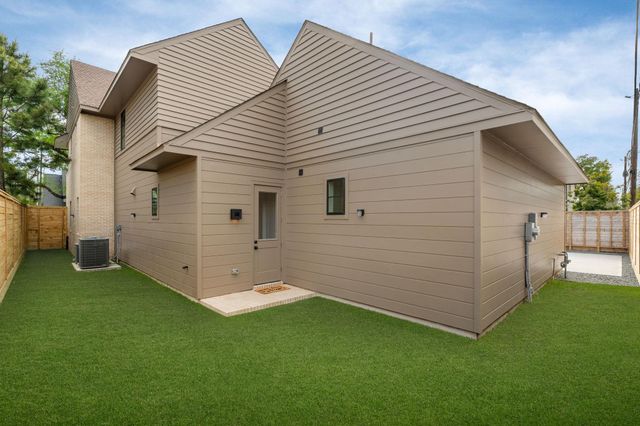 309 Avenue Of Oaks Street, Houston, TX 77009