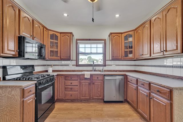 34 Oakland Avenue, Everett, MA 02149