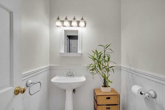 34 Oakland Avenue, Everett, MA 02149