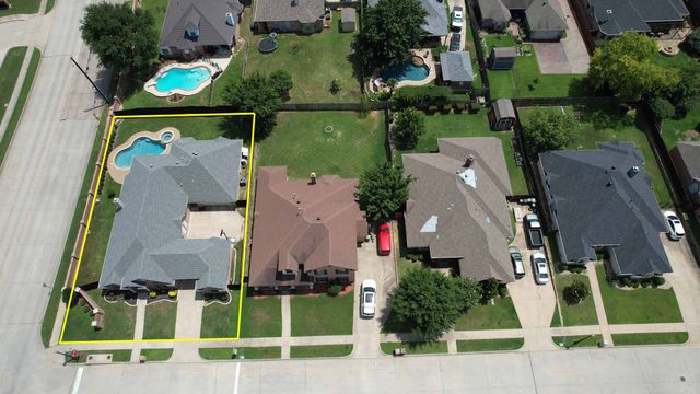 7828 Vineyard Court, North Richland Hills, TX 76182