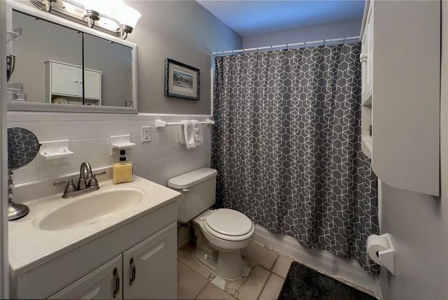 5932 NE 17th Road, Fort Lauderdale, FL 33334