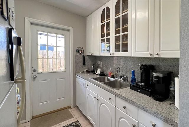 5932 NE 17th Road, Fort Lauderdale, FL 33334