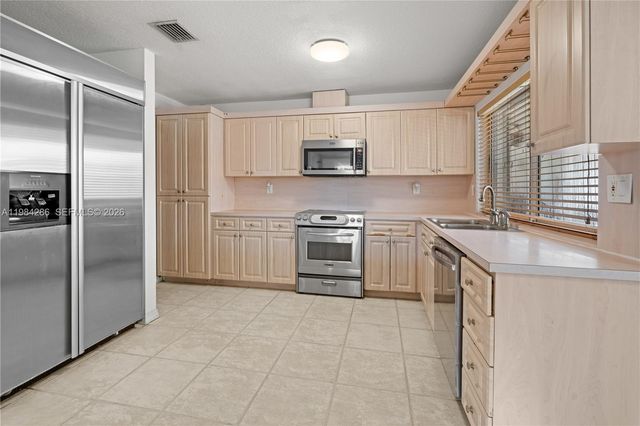 15425 SW 114th St, Miami, FL 33196