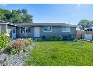 133 John Day St, Umatilla, OR 97882