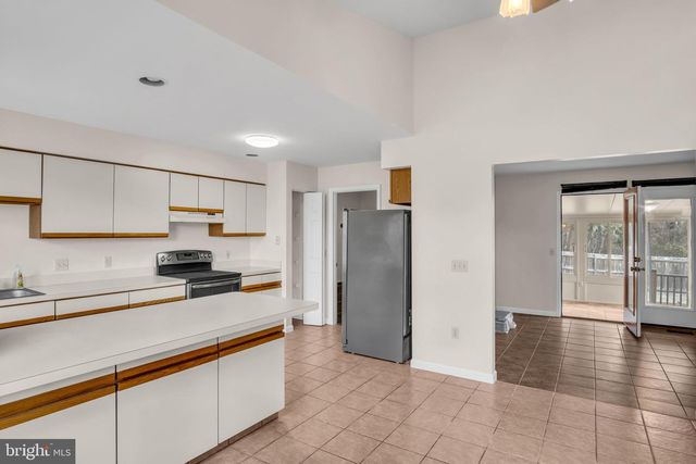 45 S BEN HOGAN DR, Etters, PA 17319