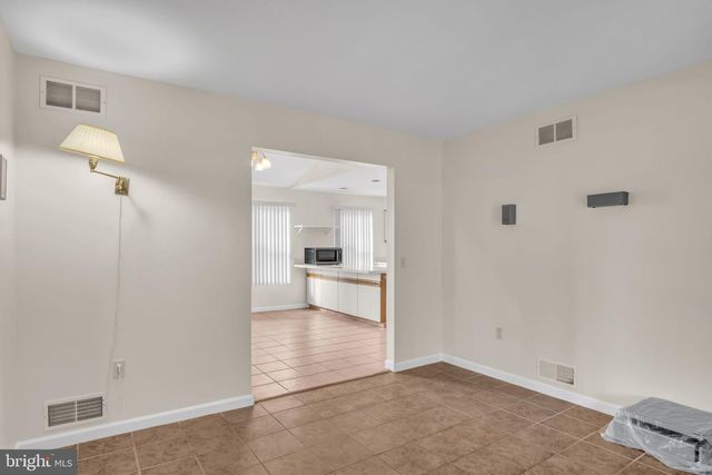 45 S BEN HOGAN DR, Etters, PA 17319