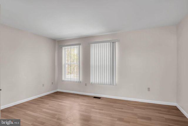 45 S BEN HOGAN DR, Etters, PA 17319