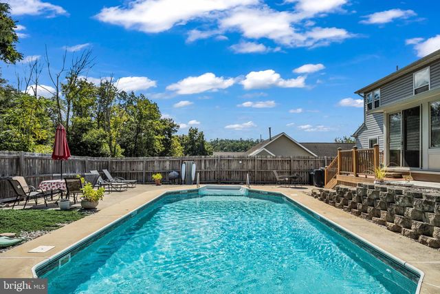 45 S BEN HOGAN DR, Etters, PA 17319