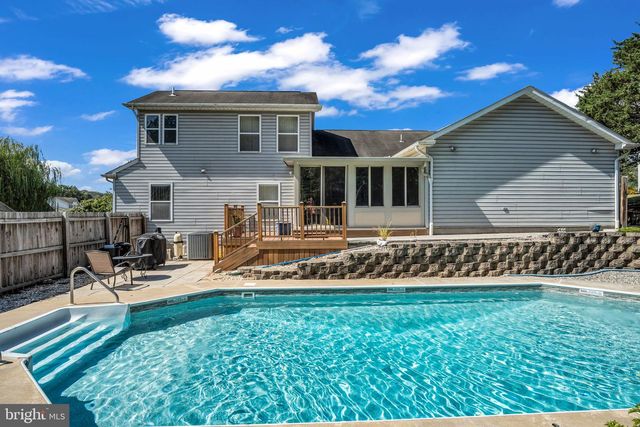 45 S BEN HOGAN DR, Etters, PA 17319