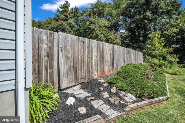 45 S BEN HOGAN DR, Etters, PA 17319