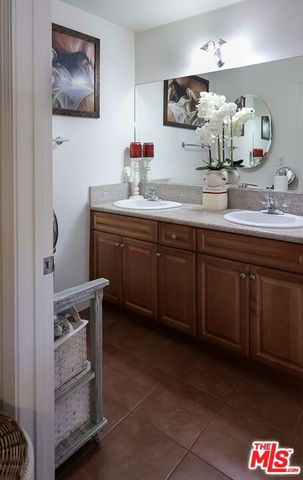 12368 Osborne Street 1, Pacoima (los Angeles), CA 91331