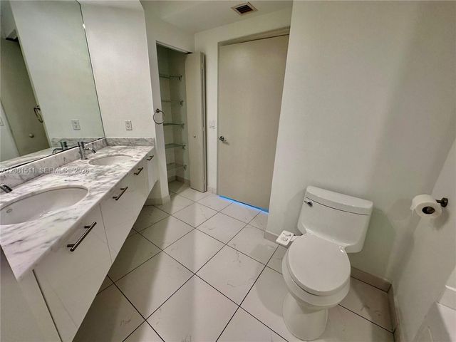 500 Brickell Ave 2407, Miami, FL 33131