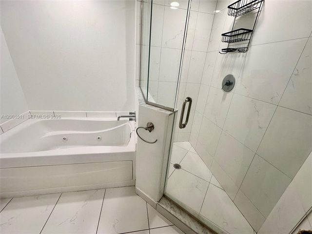500 Brickell Ave 2407, Miami, FL 33131