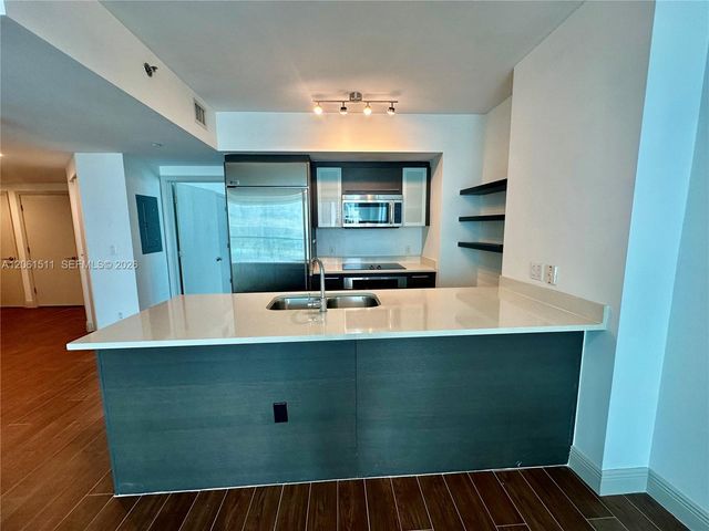 500 Brickell Ave 2407, Miami, FL 33131