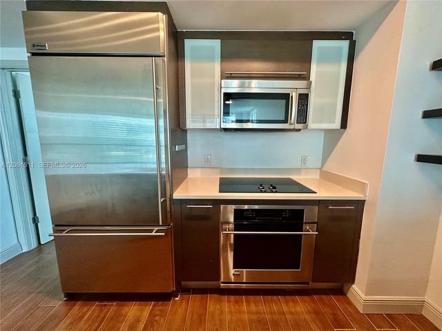 500 Brickell Ave 2407, Miami, FL 33131