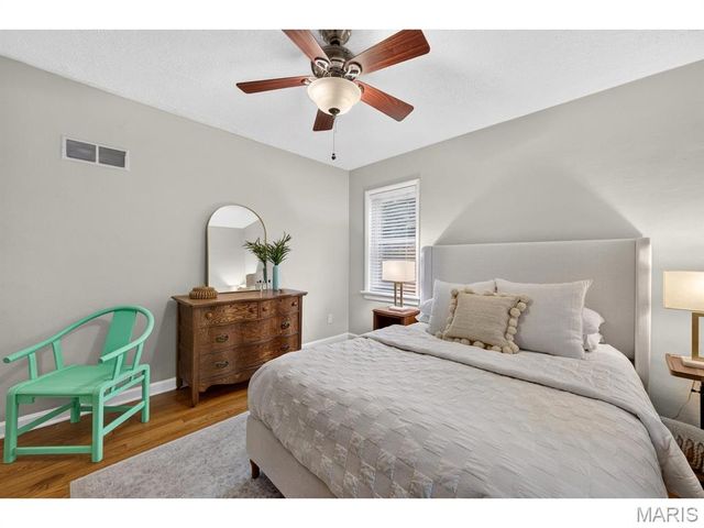 423 Maelln Drive, Webster Groves, MO 63119