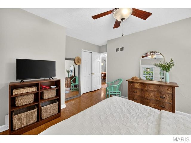 423 Maelln Drive, Webster Groves, MO 63119