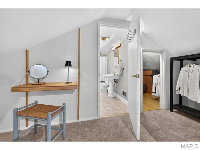 423 Maelln Drive, Webster Groves, MO 63119