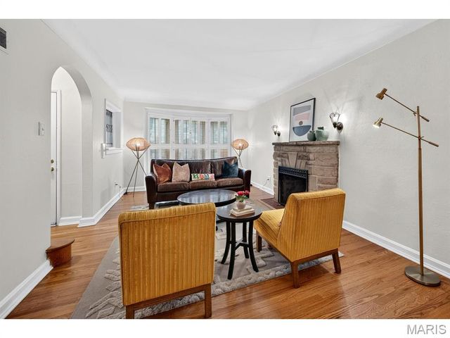 423 Maelln Drive, Webster Groves, MO 63119