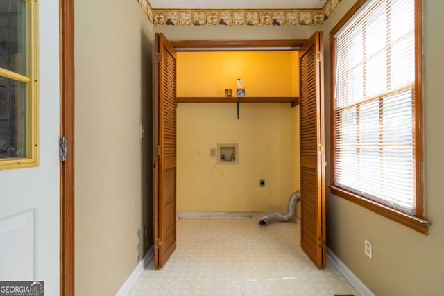 366 Ridgeview Drive, Auburn, GA 30011