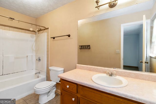 366 Ridgeview Drive, Auburn, GA 30011