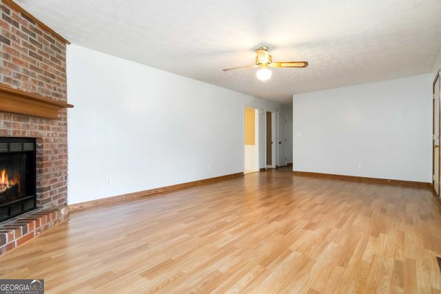 366 Ridgeview Drive, Auburn, GA 30011