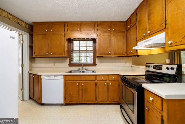 366 Ridgeview Drive, Auburn, GA 30011
