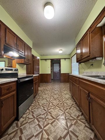 3213 COVINGTON RD, Memphis, TN 38128