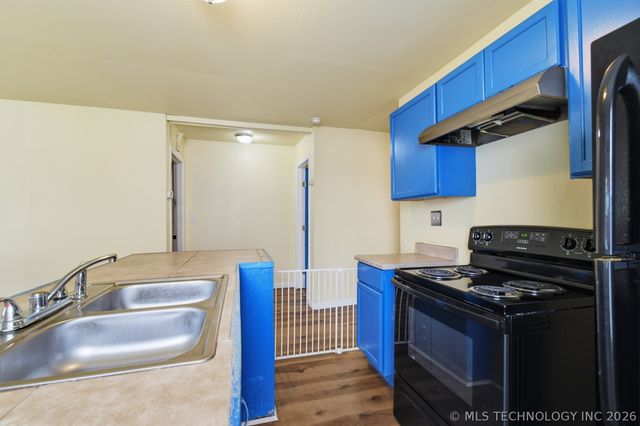2725 W Cameron Street, Tulsa, OK 74127